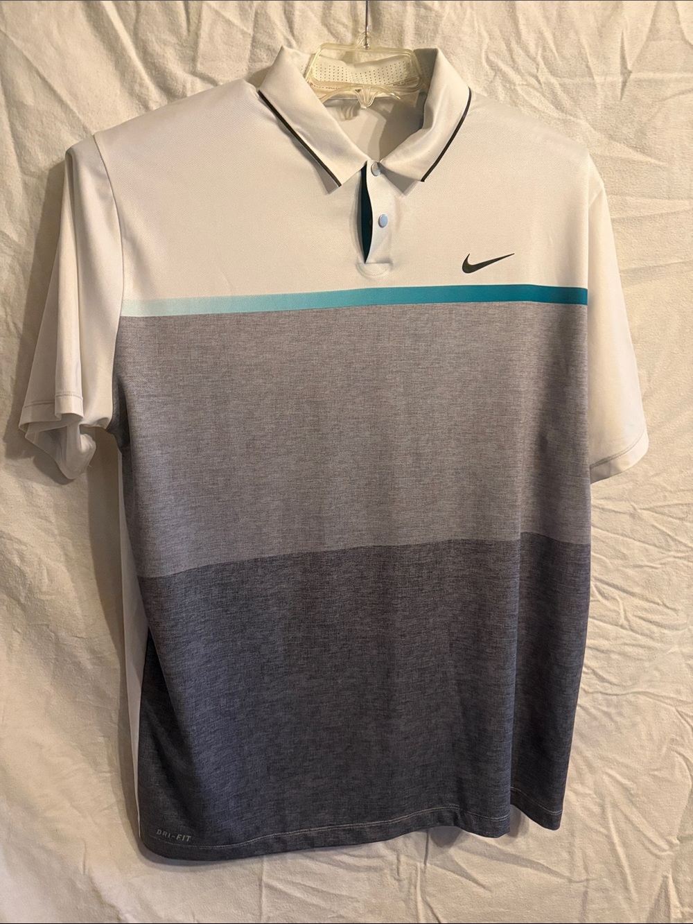 Tiger Woods Men’s White, Light Gray and Dark Gray Gradient Polo with Teal Stripe